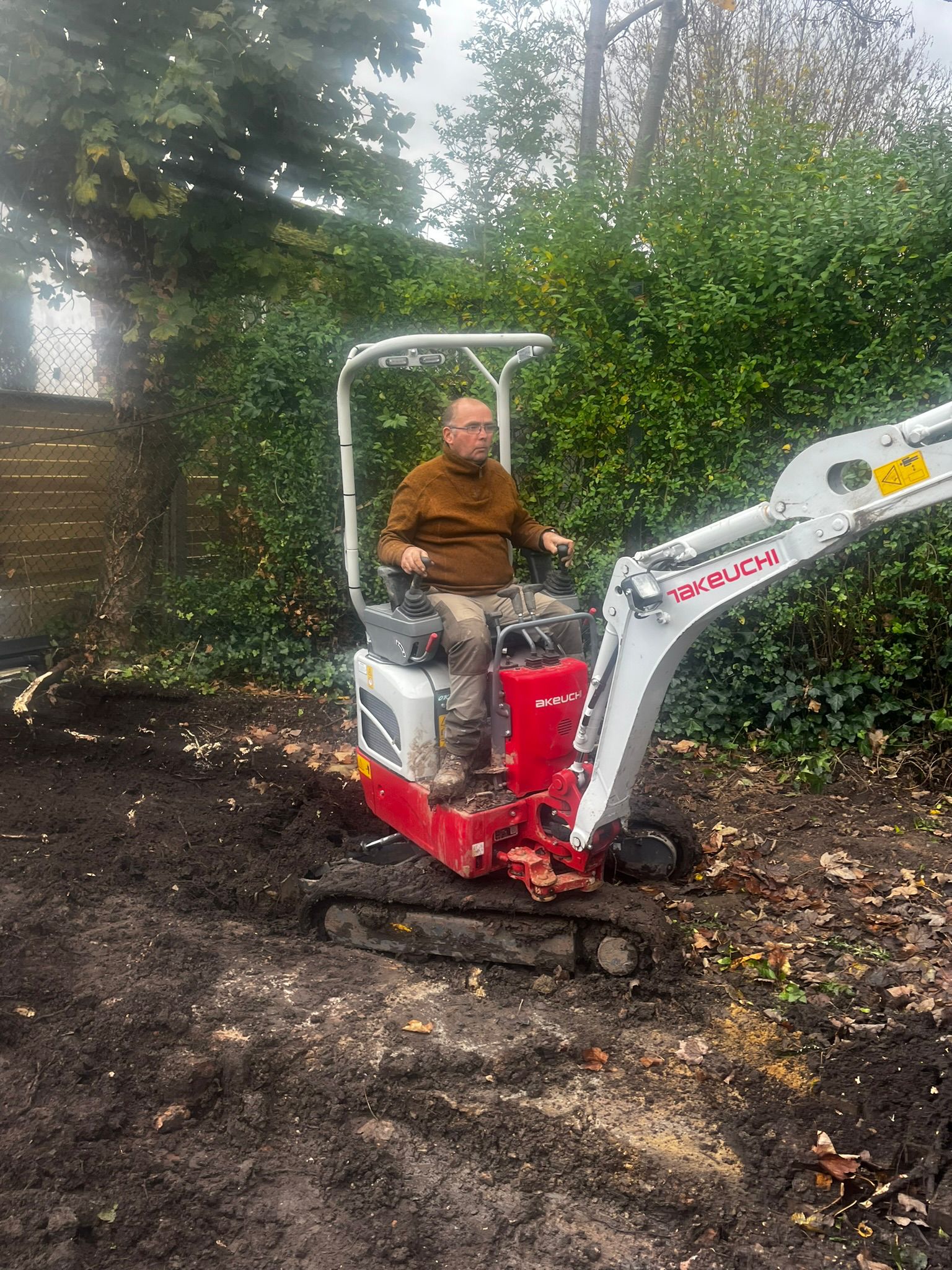 54795be2-69a9-4a4e-8875-b6c8720050b4 Stump grinding and wood chipper services