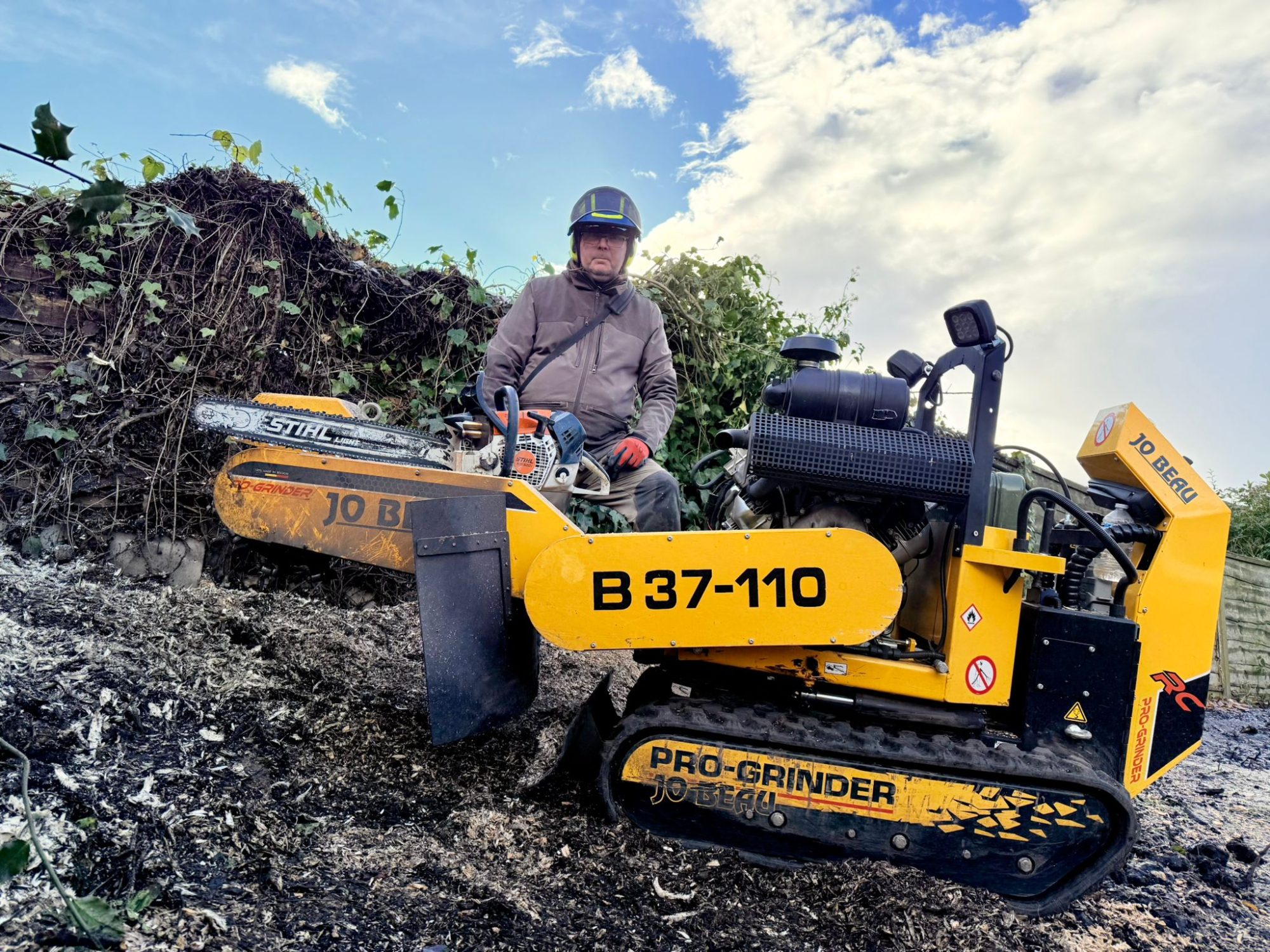 WhatsApp Image 2024-12-18 at 15.45.49 Stump grinding service